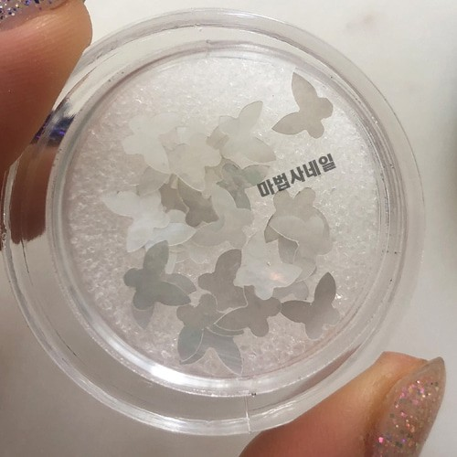 Mabusa Butterfly Flakes